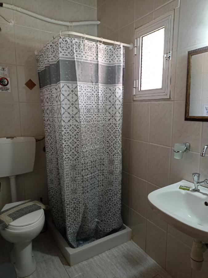 Zorbas Rooms 弗朗哥卡斯特隆 外观 照片